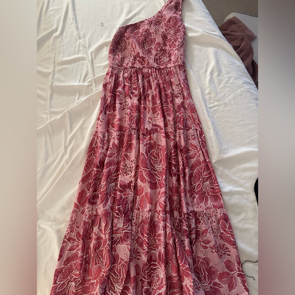 Amazon One Shoulder Floral Dress in Pink